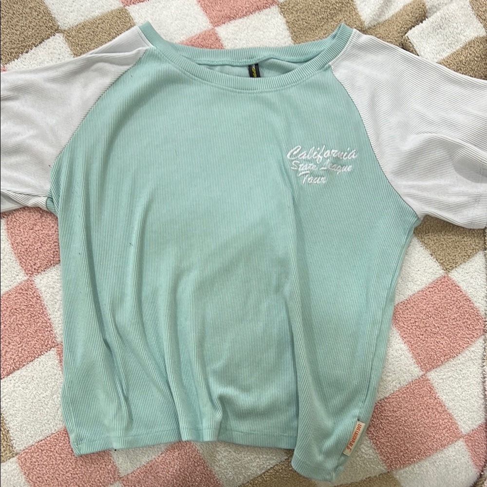 Green and White Crop Raglan Short Sleeve T-shirt